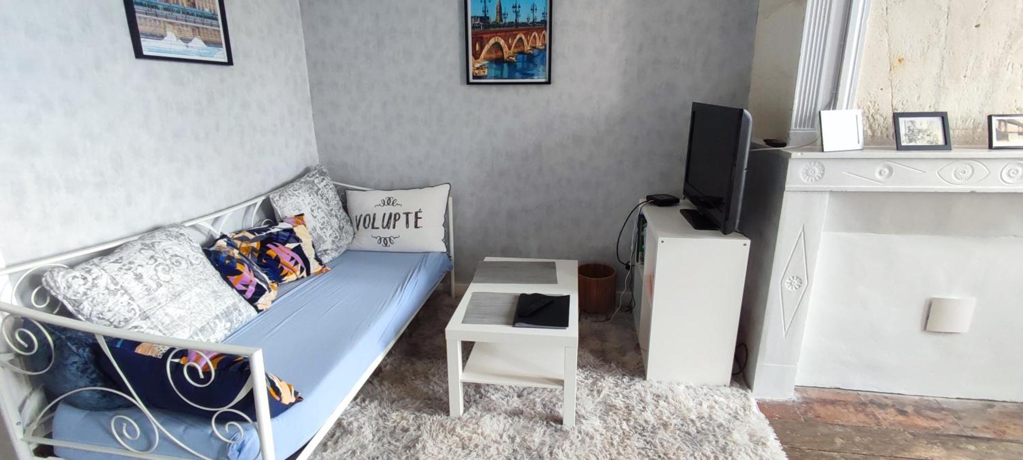 Celine Et Jose Apartment Cubzac-les-Ponts Екстериор снимка